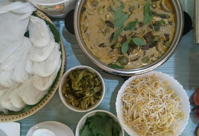 Hotel Nanbaankhun 11