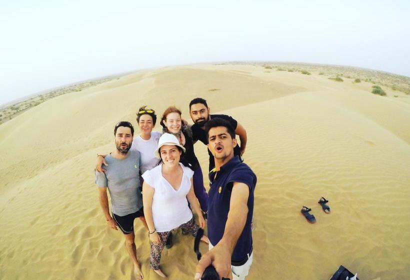 Jaisalmer Hostel Crowd 3