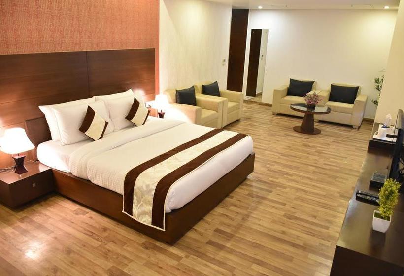 Hotel Hbl International 18