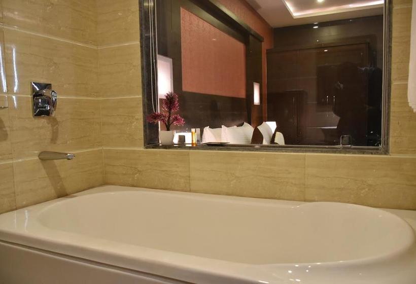 Hotel Hbl International 4