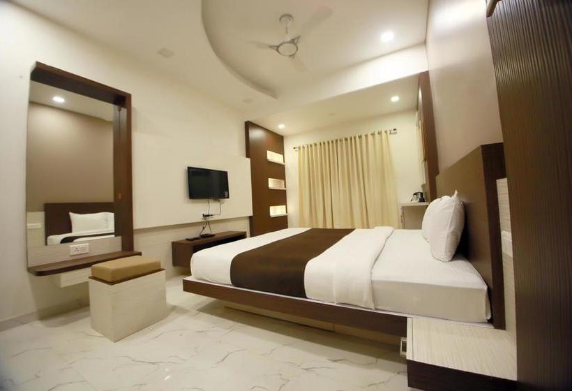 Hotel Madhuri Executive Kolhapur