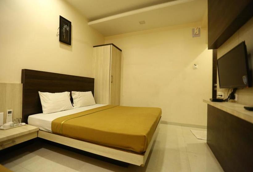 Hotel Madhuri Executive 20