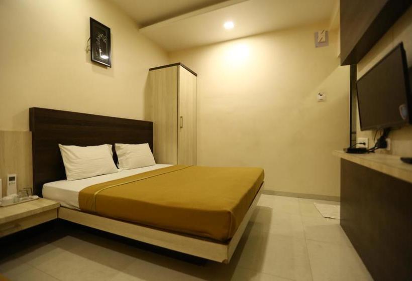 Hotel Madhuri Executive 9