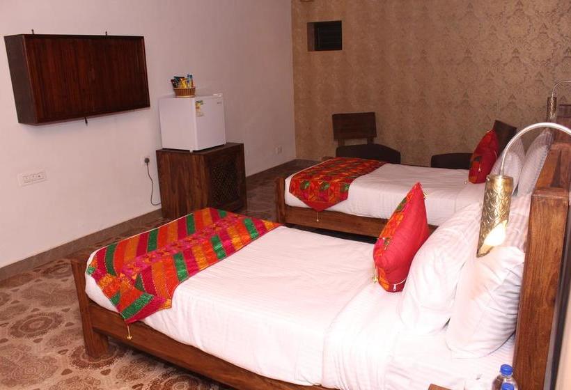 Hotel Sadda Pind 14