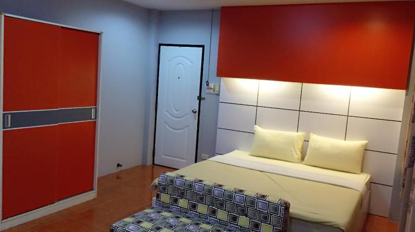 Motel Saowaluk Place