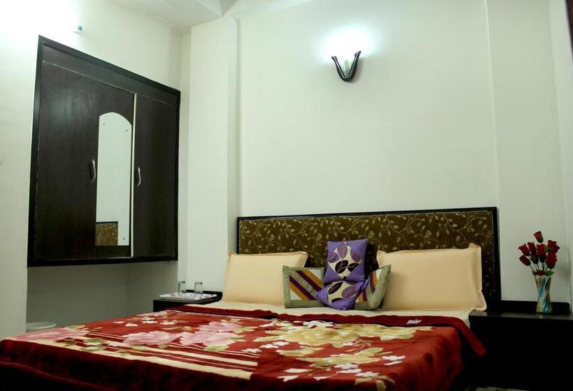 Hotel Max Guest House 10