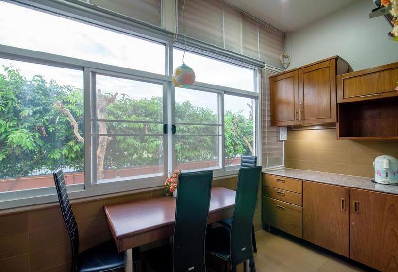 Hua Hin Condotel & Resort Taweeporn 11