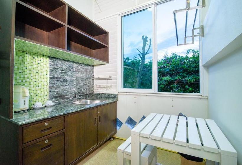 Hua Hin Condotel & Resort Taweeporn 16