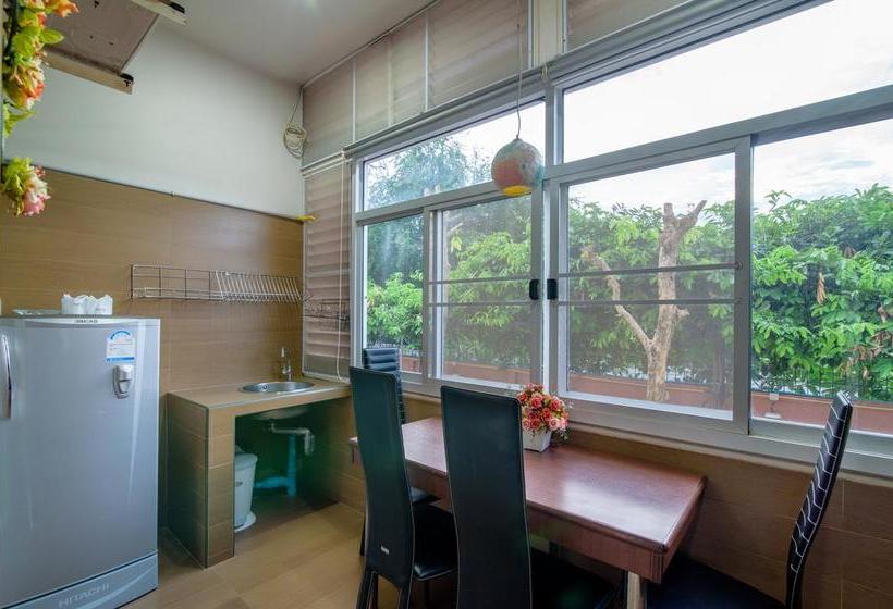 Hua Hin Condotel & Resort Taweeporn 4