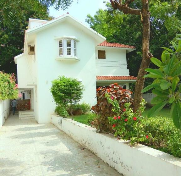 Bed and Breakfast Antra Hospitality Bodakdev Thaltej 11