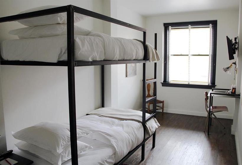 3 Musketeers Hostel 18