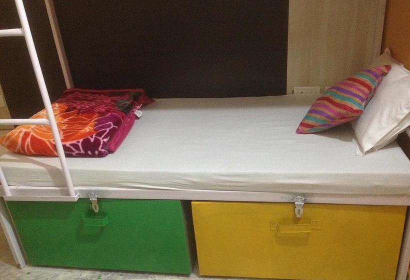 3 Musketeers Hostel 8