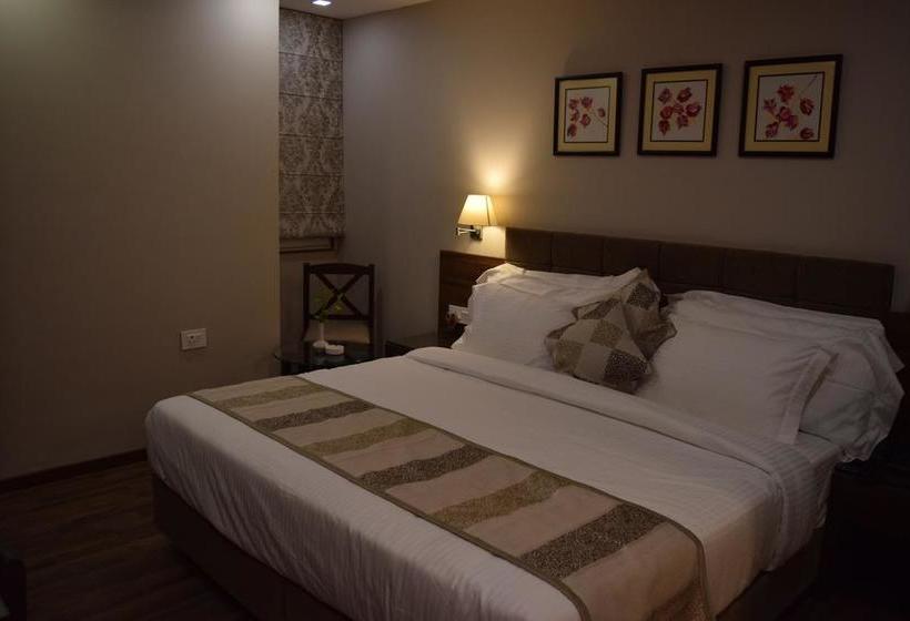 Hotel De Bougain Villa 1