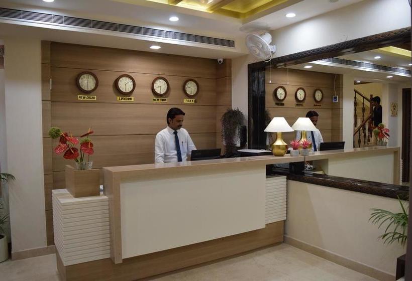 Hotel De Bougain Villa 14