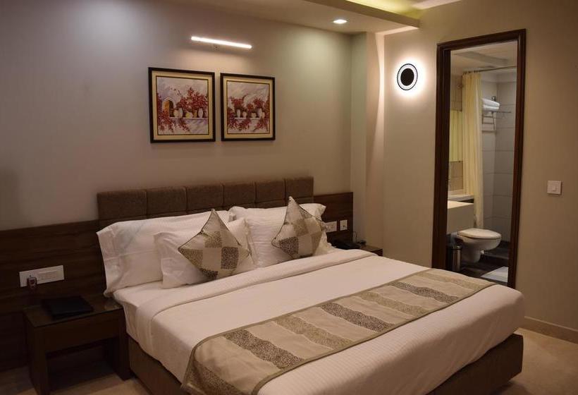 Hotel De Bougain Villa 16