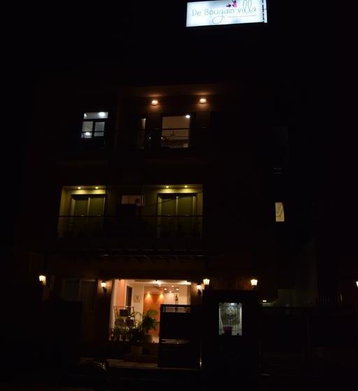 Hotel De Bougain Villa 18