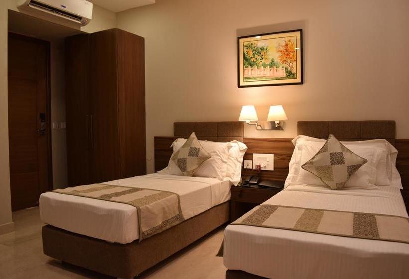 Hotel De Bougain Villa 2