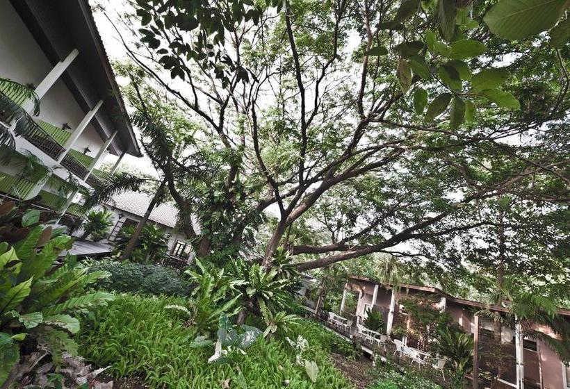 Tree House Hotel Sisaket 10