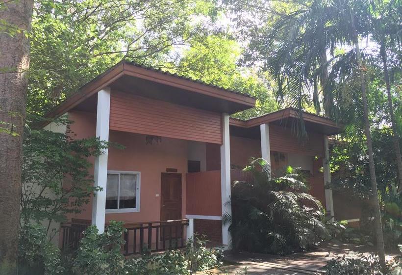 Tree House Hotel Sisaket 2