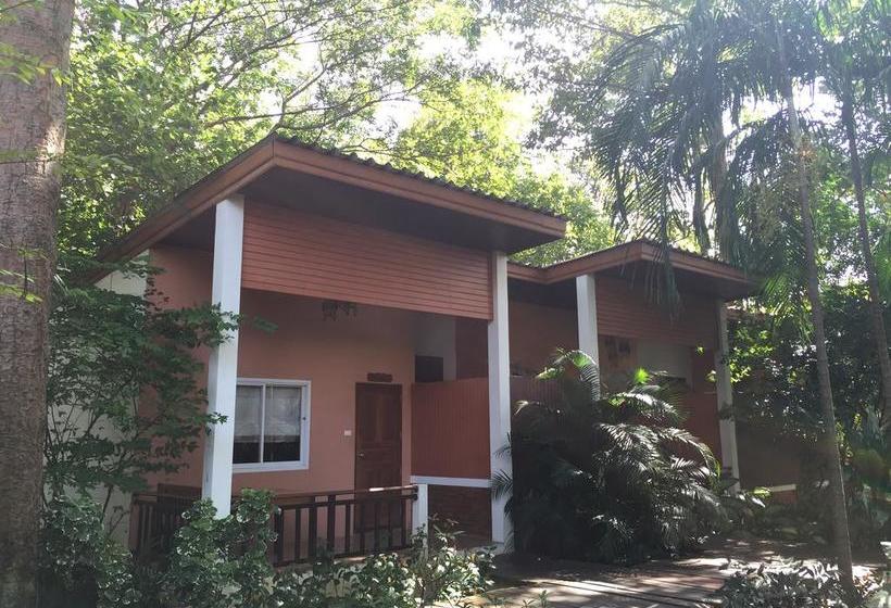 Tree House Hotel Sisaket 4