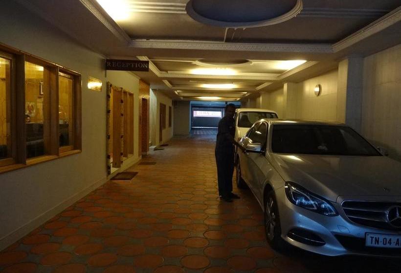 Hotel Golden Manor 4