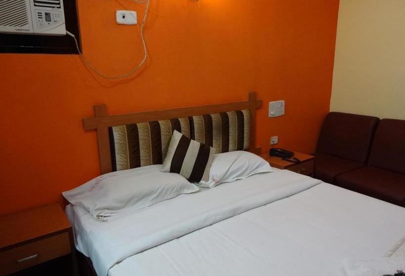 Hotel Golden Manor 8