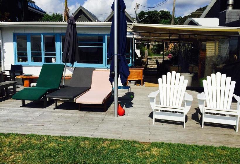 Bed and Breakfast 36 Steps To The Beach 8