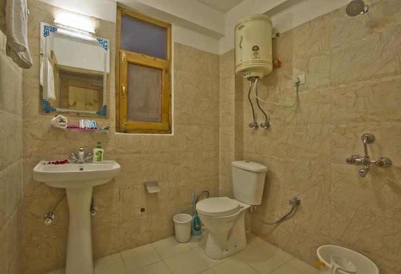 Hotel Motherland Cottage 13