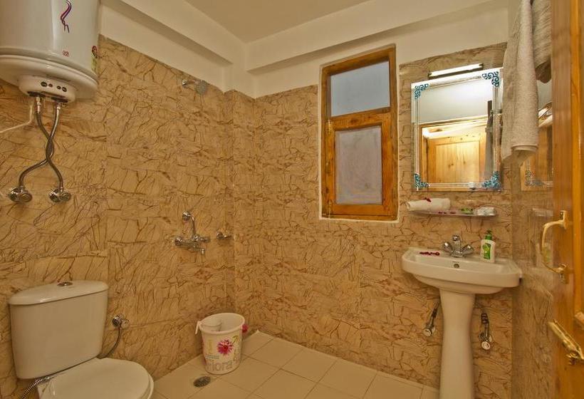 Hotel Motherland Cottage 18