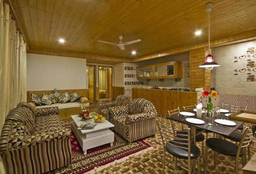 Hotel Motherland Cottage 5