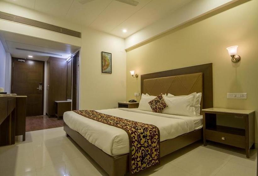 Hotel The Grand Vinayak 15