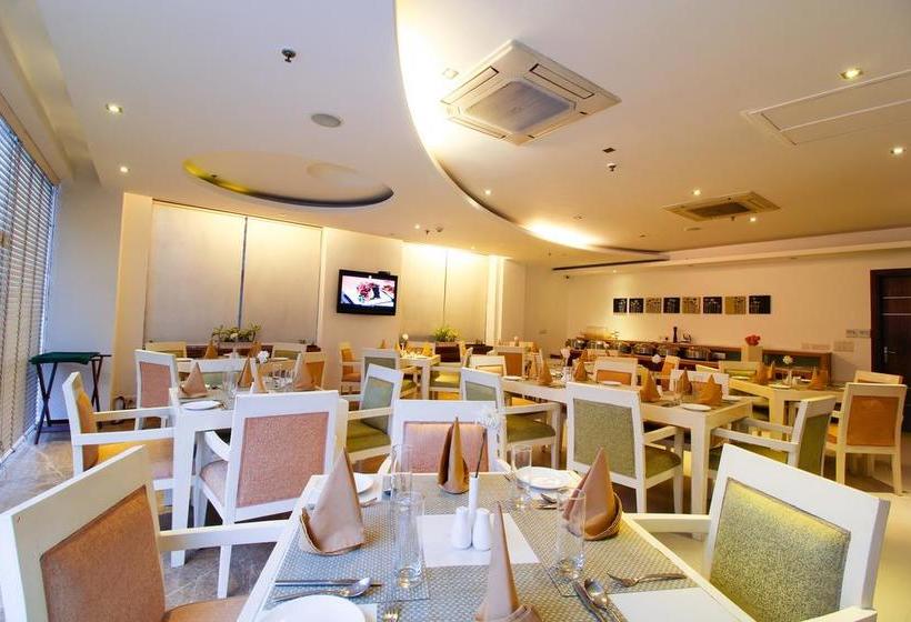 Rosewood Apartment Hotelgurgaon 12