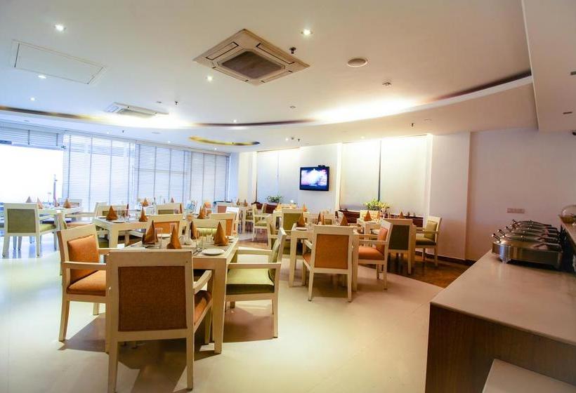 Rosewood Apartment Hotelgurgaon 13