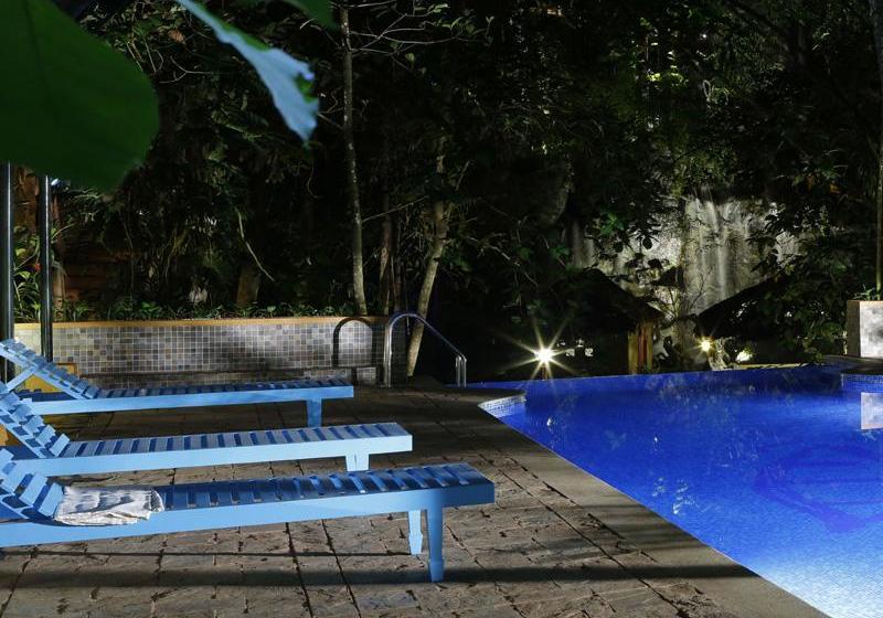 Rain Forest Ayur County Resort 19