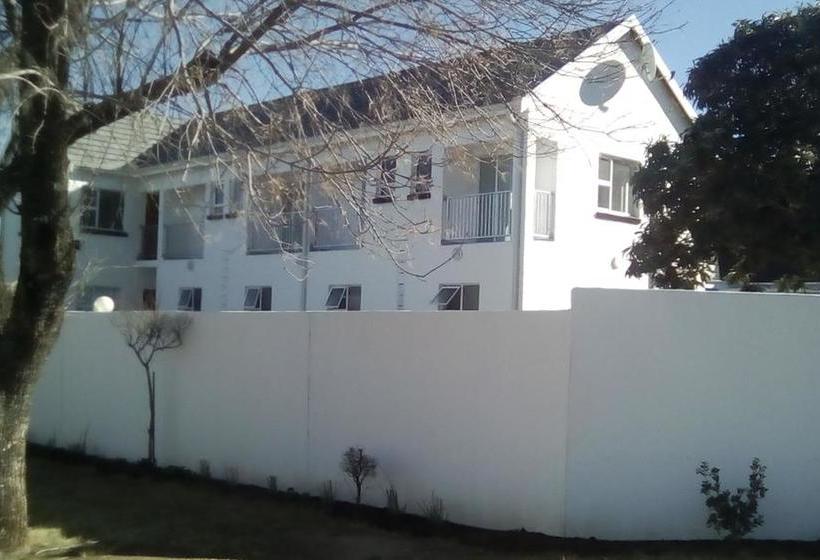 Bed and Breakfast Mentor Guest House 1