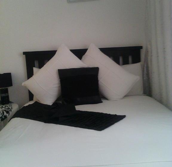 Bed and Breakfast Mentor Guest House 12