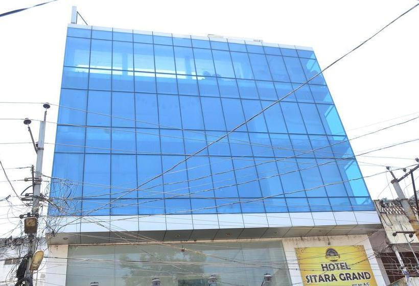 Hotel Sitara Grand