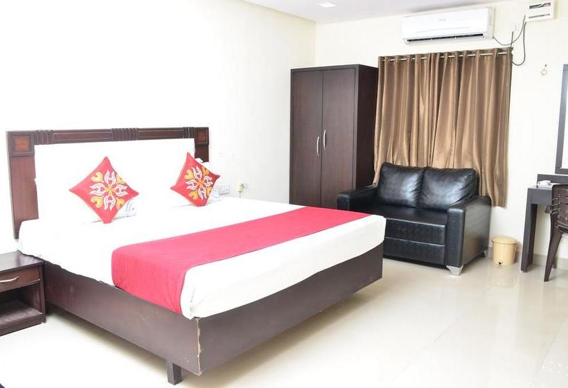 Hotel Sitara Grand 7