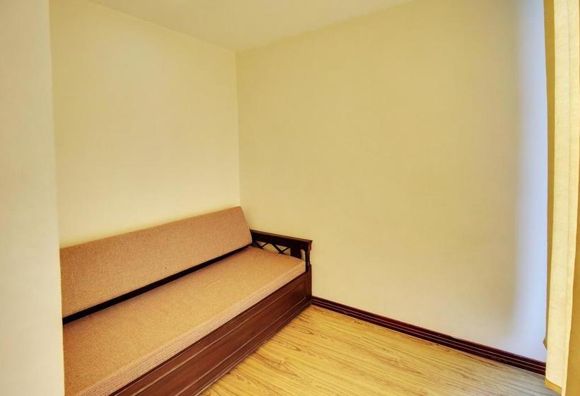 Hotel The Katoch Grand Resort 11