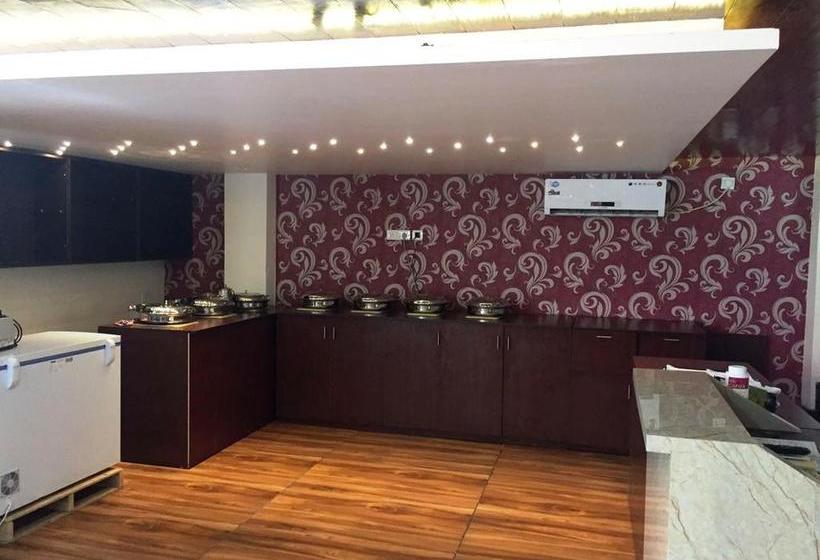 Hotel The Vaikunth 19