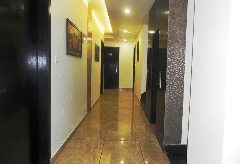 Hotel The Vaikunth 8