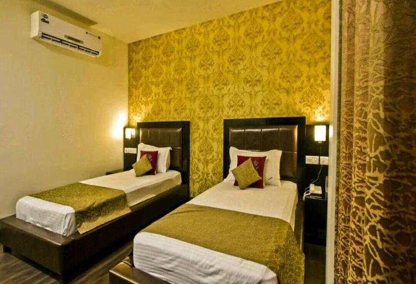 Hotel The Vaikunth 9