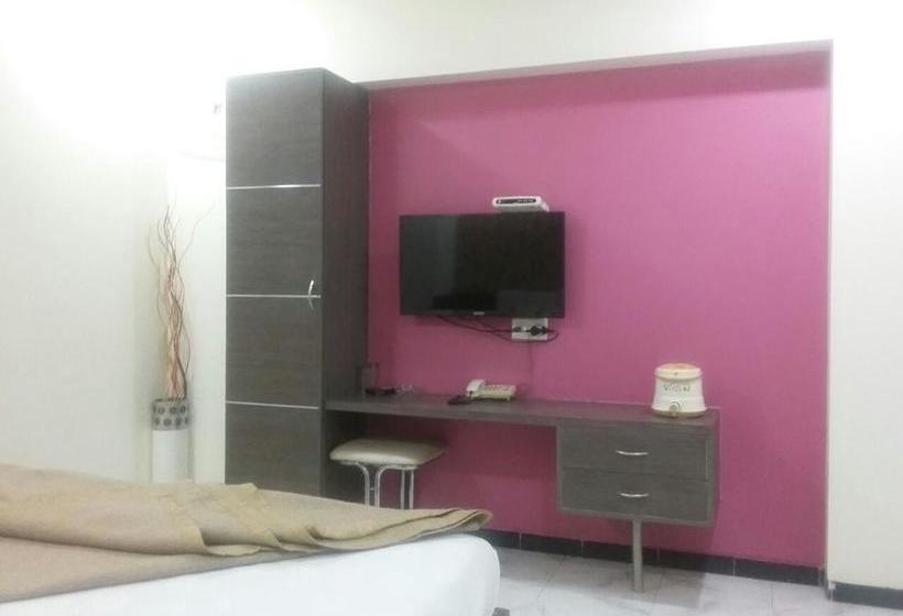 Tandoor Palace Hotel & Restaurant 1