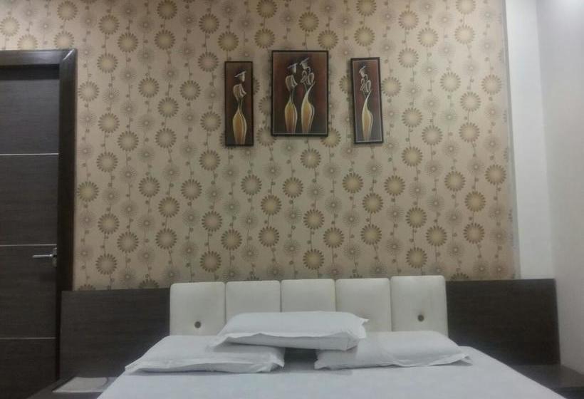 Tandoor Palace Hotel & Restaurant 10