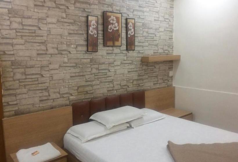 Tandoor Palace Hotel & Restaurant 14