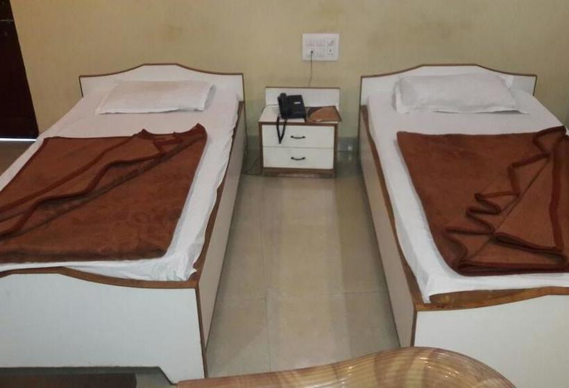 Hotel Gagan Palace 3