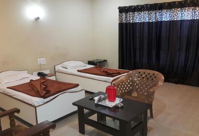 Hotel Gagan Palace 5