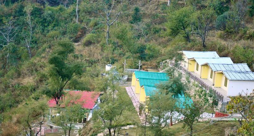 Astraal Resorts And Spa 8