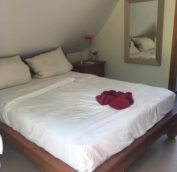 Resort Absolute Beachfront Villa 9