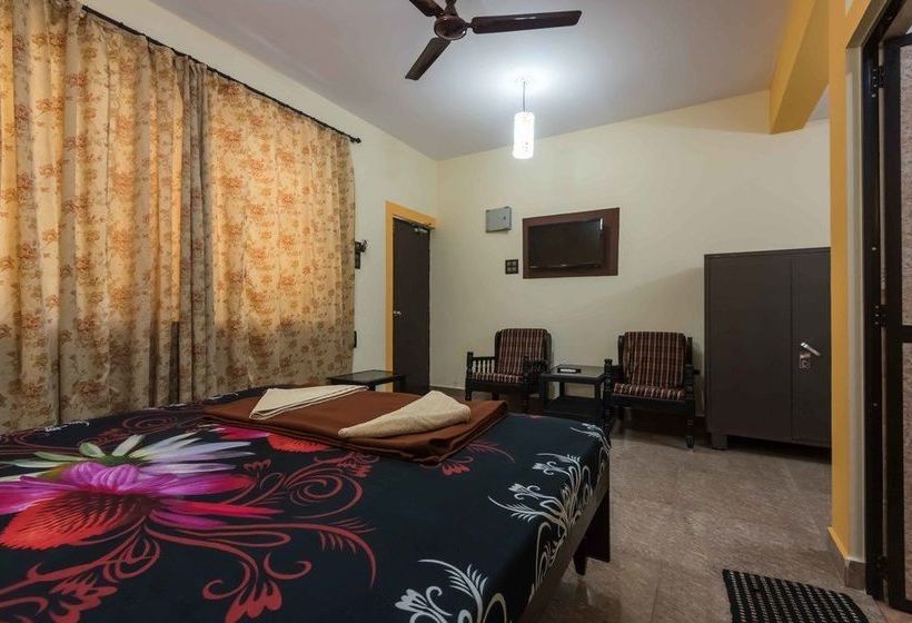 Hotel Oyo Stayout Near Cohiba Club Candolim 12